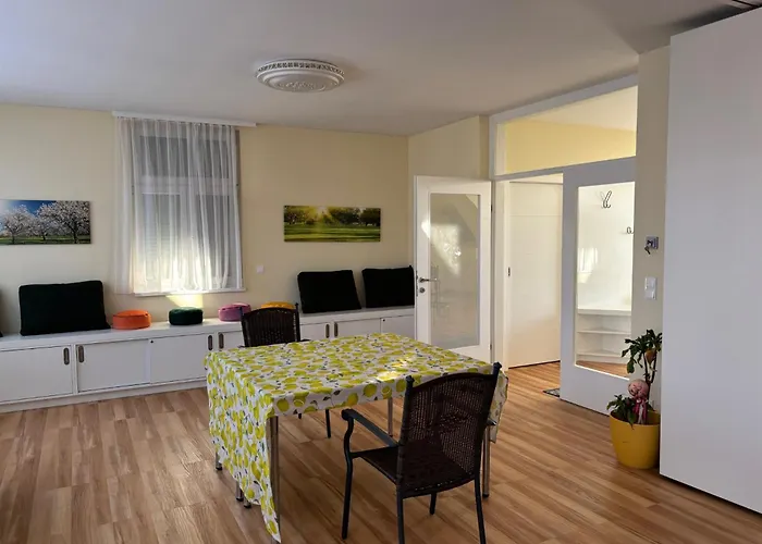 Skyvilla - Terrassenwohnung *